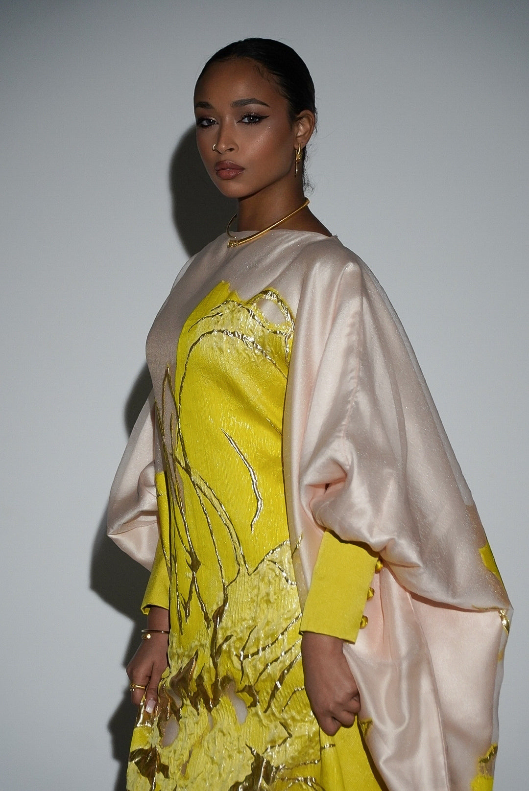 HAYZO pure textured silk organza with jaquard detailing and gold lurex