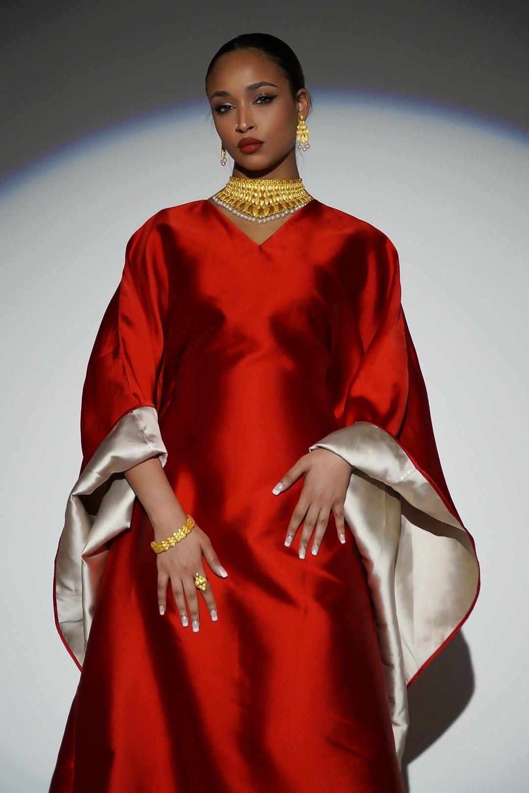 HAYZO Pure Silk Mikado Dual Colour Fabric Kaftan in True Deep Red